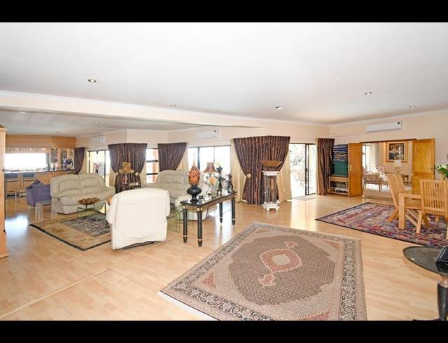 3 BEDROOM HOUSE FOR SALE IN HELDERKRUIN VIEW